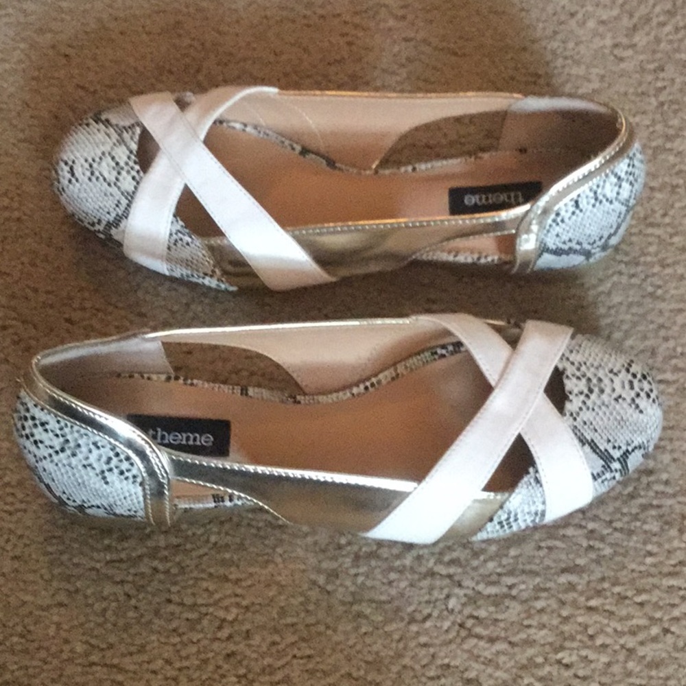 Theme Shoes - Picture 5 of 7